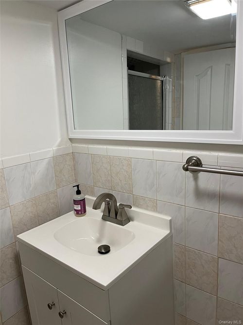 1810 Edenwald Ave, Bronx, NY, 10466-2217 | Card Image