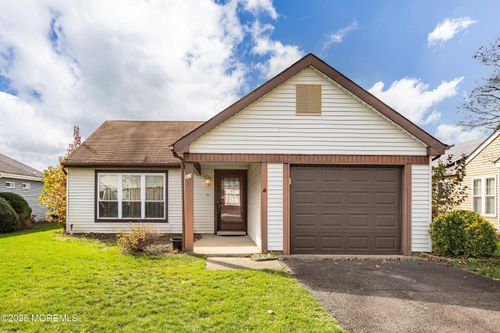 11 Wycombe Way, Lakehurst, NJ, 08759-6653 | Card Image