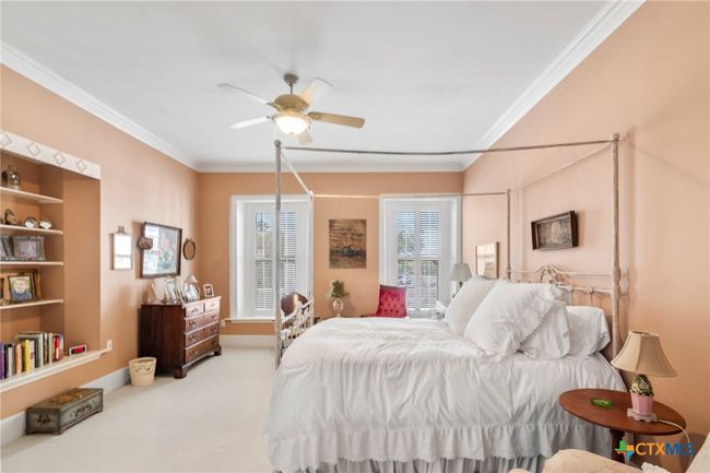 110 - 102 N Courthouse Sq, House other with 6 bedrooms, 4 bathrooms and null parking in Goliad TX | Image 25