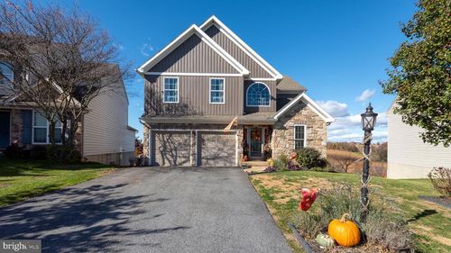 495 Thomas Armor Dr, WINDSOR, PA, 17366-9025 | Card Image