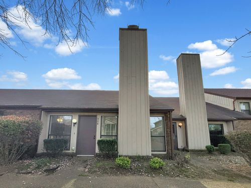 904 Old Fountain Pl, Hermitage, TN, 37076-1357 | Card Image