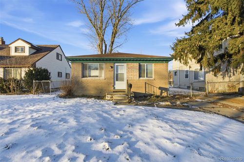 14731 Stephens Dr, Eastpointe, MI, 48021-3520 | Card Image