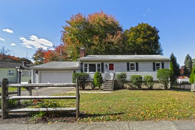 305 Old Point Road, House other with 3 bedrooms, 1 bathrooms and null parking in Milford CT | Image 2