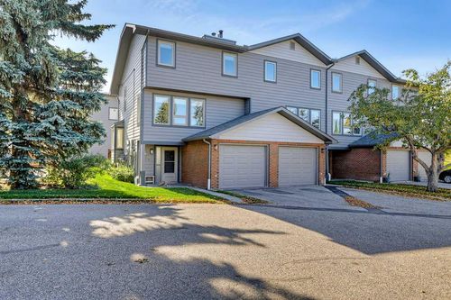 5-64 Woodacres Cres Sw, Calgary, AB, T2W4V6 | Card Image