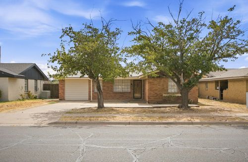 118 N Eisenhower Dr, Midland, TX, 79703-6024 | Card Image