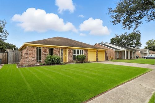 6911 Silver Star Dr, Houston, TX, 77086-2129 | Card Image