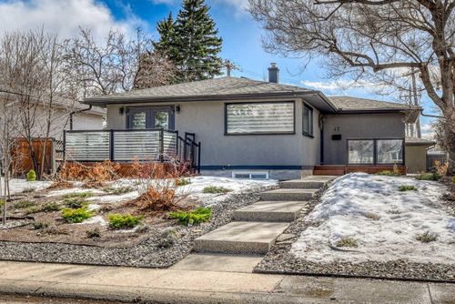 47 Haddock Road Sw, Home with 4 bedrooms, 3 bathrooms and 1 parking in Calgary AB | Card Image