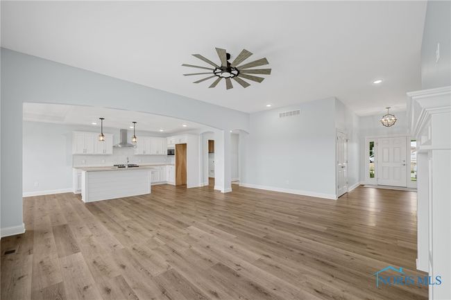 11171 Whitetail Way, House other with 3 bedrooms, 2 bathrooms and 2 parking in Whitehouse OH | Image 10