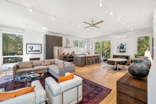 455 E Broadway Ave, Jackson, WY, 83001-8638 | Card Image