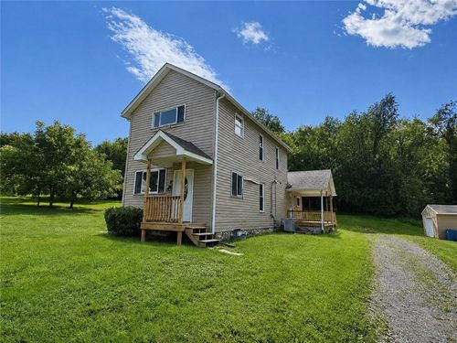 3008 Old Pittsburgh Rd, New Castle, PA, 16101-6085 | Card Image
