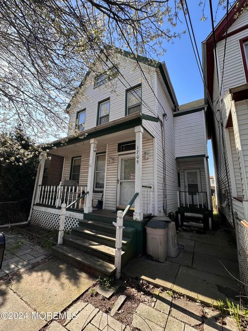 1709 48th St, North Bergen, NJ, 07047-2937 | Card Image