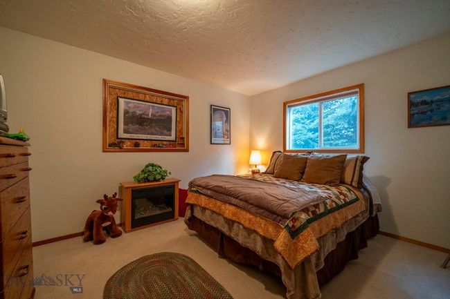 1077 Us Highway 89 S, House other with 3 bedrooms, 3 bathrooms and null parking in Gardiner MT | Image 35
