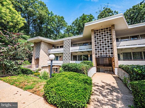 7539-c-7539 Spring Lake Dr, BETHESDA, MD, 20817-6514 | Card Image