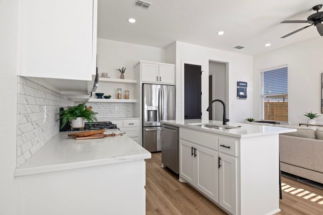 172 W 17 Th St, Townhouse with 3 bedrooms, 3 bathrooms and null parking in Mount Pleasant TX | Image 10