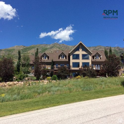 5737 E Elkhorn Dr, Eden, UT, 84310-9565 | Card Image