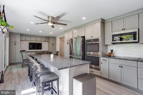 4692 Duley Dr, WHITE PLAINS, MD, 20695-3105 | Card Image