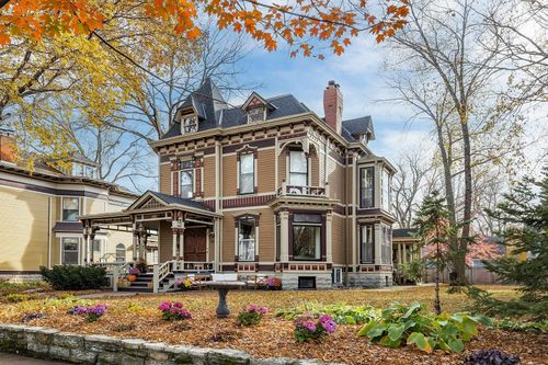 422 Laurel Ave, Saint Paul, MN, 55102-2016 | Card Image