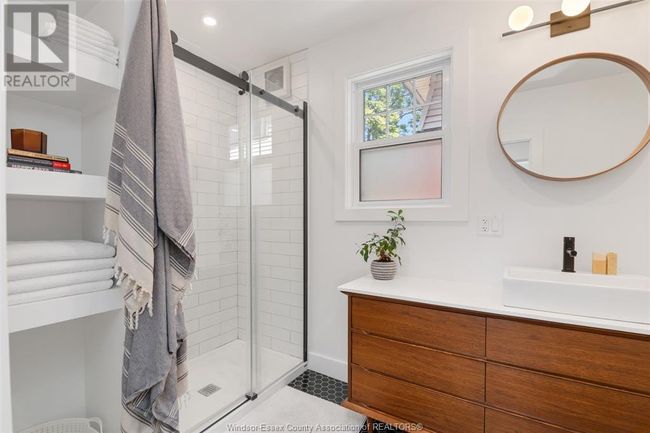 2 - 394 Grove Ave, House other with 1 bedrooms, 1 bathrooms and null parking in Windsor ON | Image 10