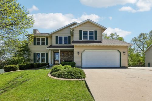 422 Oakwood Drive, OREGON, WI, 53575 | Card Image