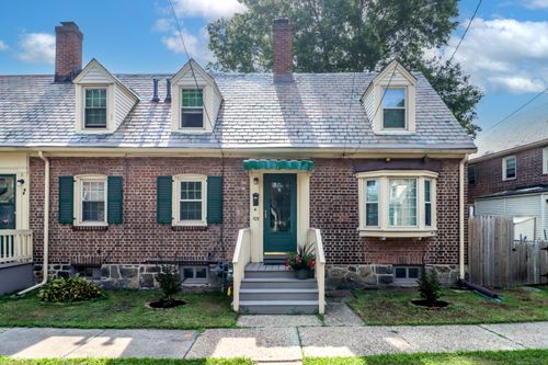 103 Sims St, Bridgeport, CT, 06604-5253 | Card Image