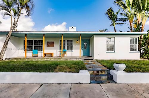 6115 Lake Ave, West Palm Beach, FL, 33405-3921 | Card Image