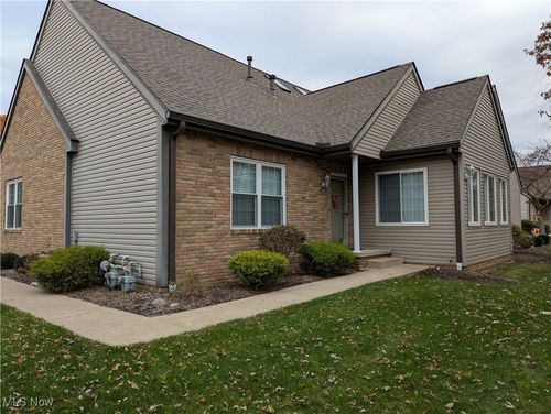 1563 Cambridge Ave Sw, North Canton, OH, 44709-4031 | Card Image