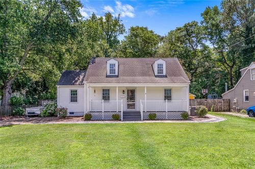 74 Lakeside Dr, Newport News, VA, 23606-3716 | Card Image