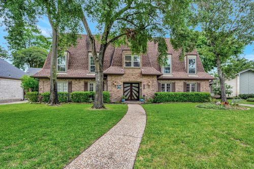 1031 Villa Court Dr, Taylor Lake Village, TX, 77586-4124 | Card Image