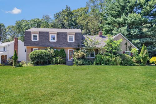 821 Cascade Dr, Fairfield, CT, 06825-2317 | Card Image