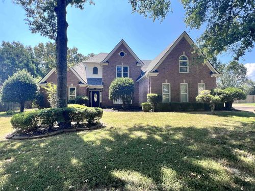 560 Windsor Park Cv, Collierville, TN, 38017-3721 | Card Image
