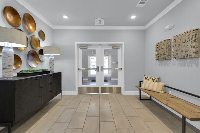 Building B Entryway | Image 33