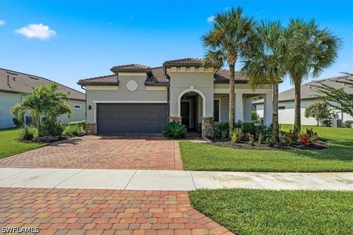9831 Everglades Dr, NAPLES, FL, 34120-2142 | Card Image