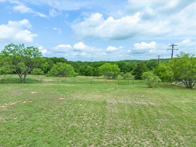 2025 County Road 1792, House other with 4 bedrooms, 3 bathrooms and null parking in Sunset TX | Image 37