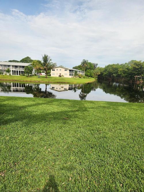 102-102 Westbury E, Deerfield Beach, FL, 33442-3259 | Card Image