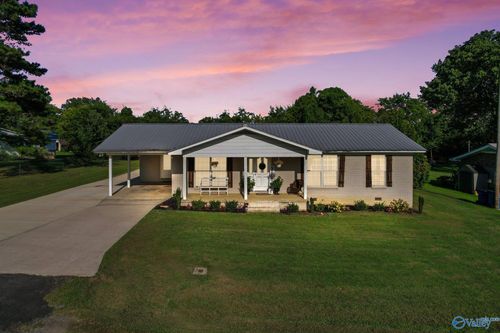 686 Willow Lake Cir, Guntersville, AL, 35976 | Card Image