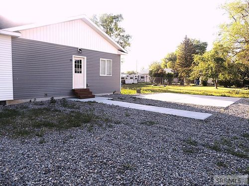193 S 11th W, Saint Anthony, ID, 83445-1750 | Card Image