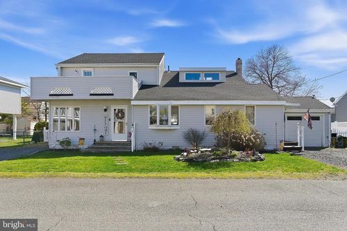 110 Dollmore Ave, WARETOWN, NJ, 08758-2330 | Card Image