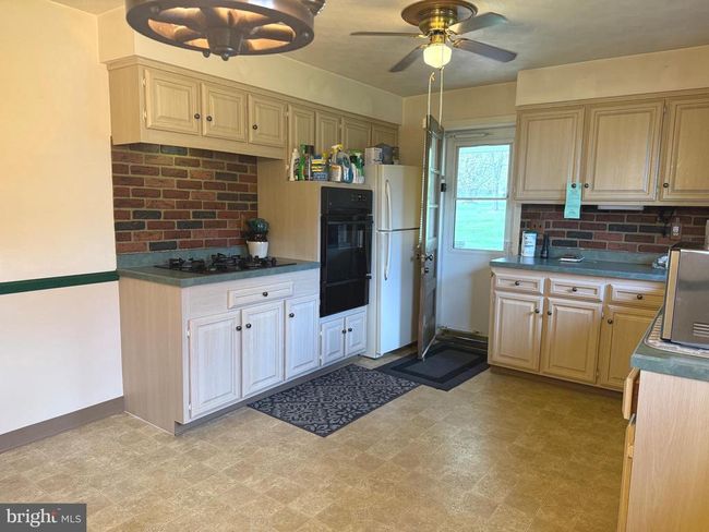 885 Witmer Rd, House other with 4 bedrooms, 2 bathrooms and null parking in YORK PA | Image 13