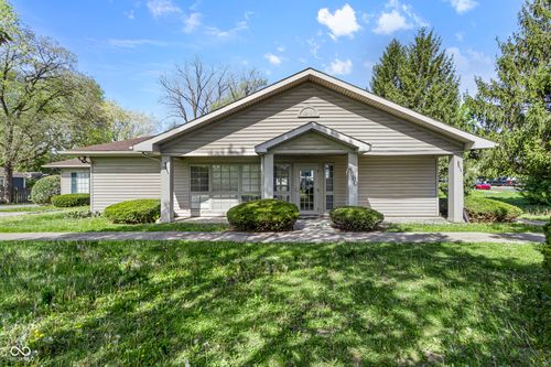 8560 N College Ave, Indianapolis, IN, 46240-2264 | Card Image