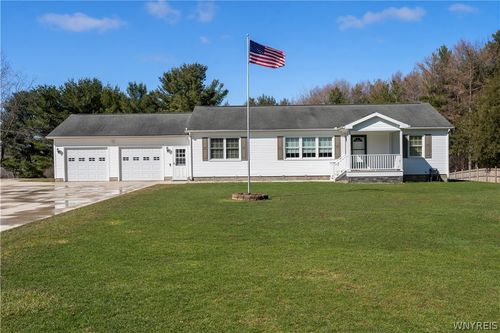 6820 Westview Dr, Perry, NY, 14530-9763 | Card Image