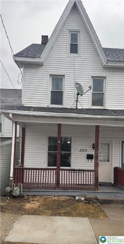 253 N 2nd St, Lehighton Borough, PA, 18235-1518 | Card Image