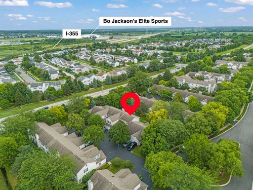 16727 S Sunset Ridge Ct, Lockport, IL, 60441-7677 | Card Image
