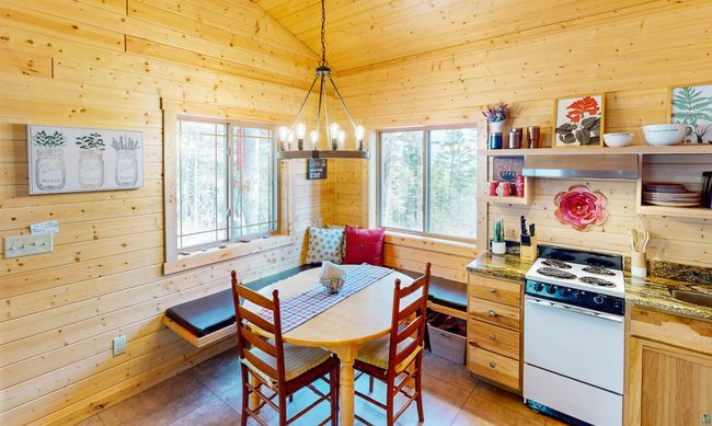172 Boulder Point Ln, House other with 2 bedrooms, 1 bathrooms and null parking in Lutsen MN | Image 4