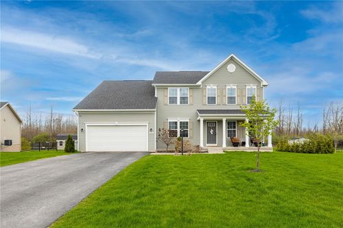 1816 Halesworth Ln, Ontario, NY, 14519-9000 | Card Image