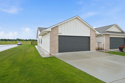 5428 N Sandkey, Wichita, KS, 67204 | Card Image