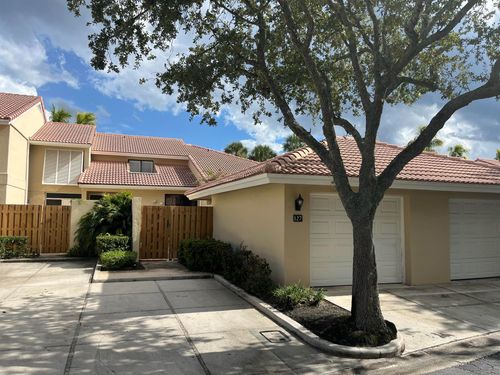 127 Old Meadow Way, Palm Beach Gardens, FL, 33418-3722 | Card Image