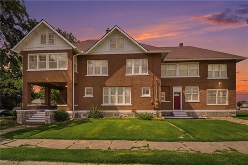 221 W 2nd St, Ottawa, KS, 66067-2214 | Card Image