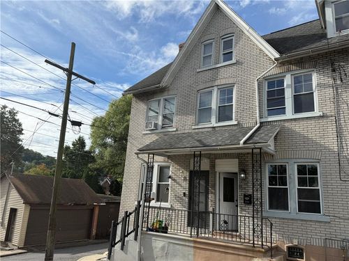 722 N Clewell St, Fountain Hill, PA, 18015-2645 | Card Image