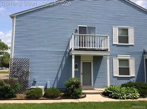 247 Aqueduct Dr, Walled Lake, MI, 48390-3611 | Card Image