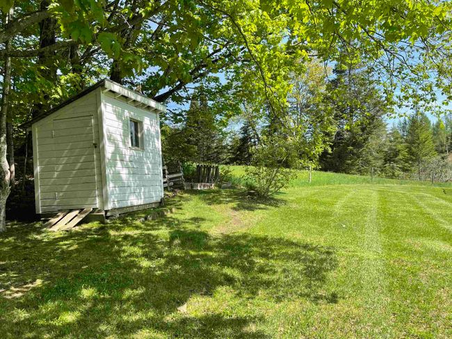 726 White School Road, House other with 3 bedrooms, 1 bathrooms and null parking in Burke VT | Image 9